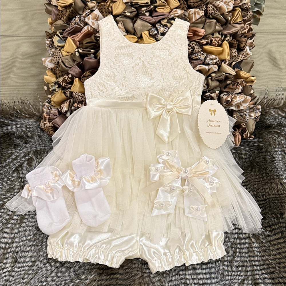 American Princess kids dress size 24 months NWT & socks & bow price is firm